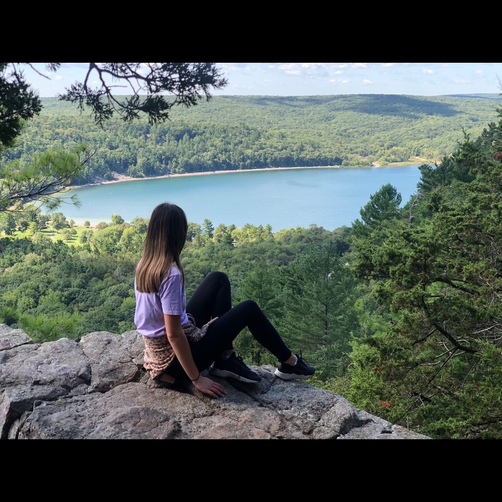 Meet your Posher, Lea